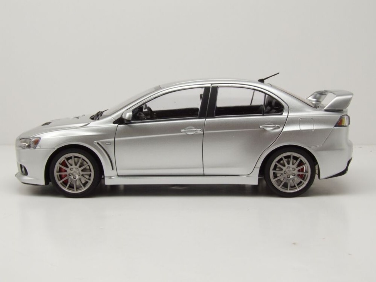 Mitsubishi Mitsubishi Lancer Evo X  2023 -1:18 - Sun Star Mitsubishi Mitsubishi Lancer Evo X  2023 -1:18 - Sun Star