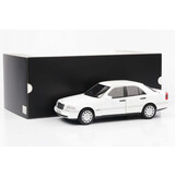 Mercedes-Benz Mercedes-Benz C 200 (W202) 1993 - 1:18 - Norev Mercedes-Benz Mercedes-Benz C 200 (W202) 1993 - 1:18 - Norev