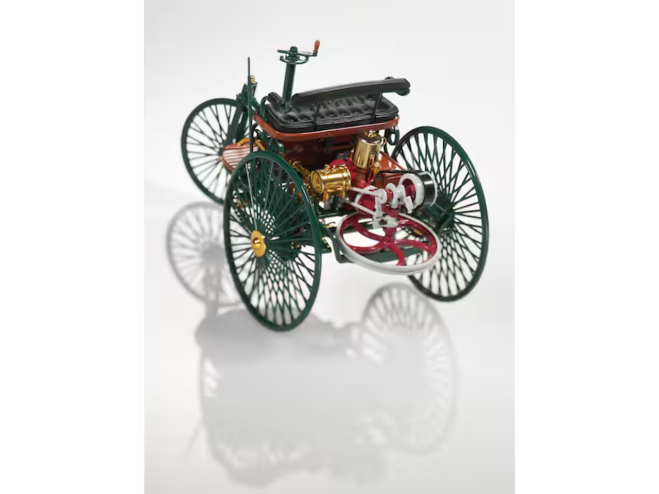 Mercedes-Benz Mercedes-Benz Patent-Motorwagen 1886 - 1:18 - Norev Mercedes-Benz Mercedes-Benz Patent-Motorwagen 1886 - 1:18 - Norev