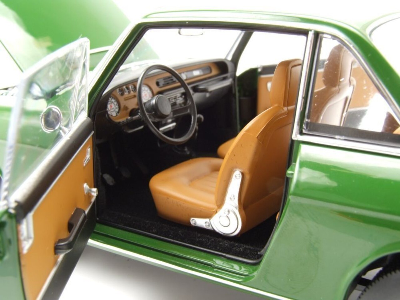 Lancia Lancia Fulvia 3 Series 1975 - 1:18 - Norev Lancia Lancia Fulvia 3 Series 1975 - 1:18 - Norev