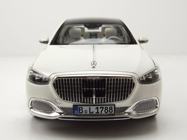 Mercedes-Benz Mercedes Maybach S 680 4Matic 2021 - 1:18 - Norev