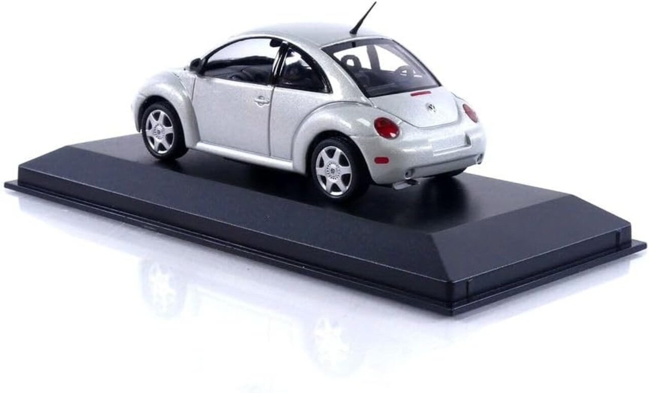 Volkswagen Volkswagen New Beetle 1998 - 1:43 - MaXichamps Volkswagen Volkswagen New Beetle 1998 - 1:43 - MaXichamps