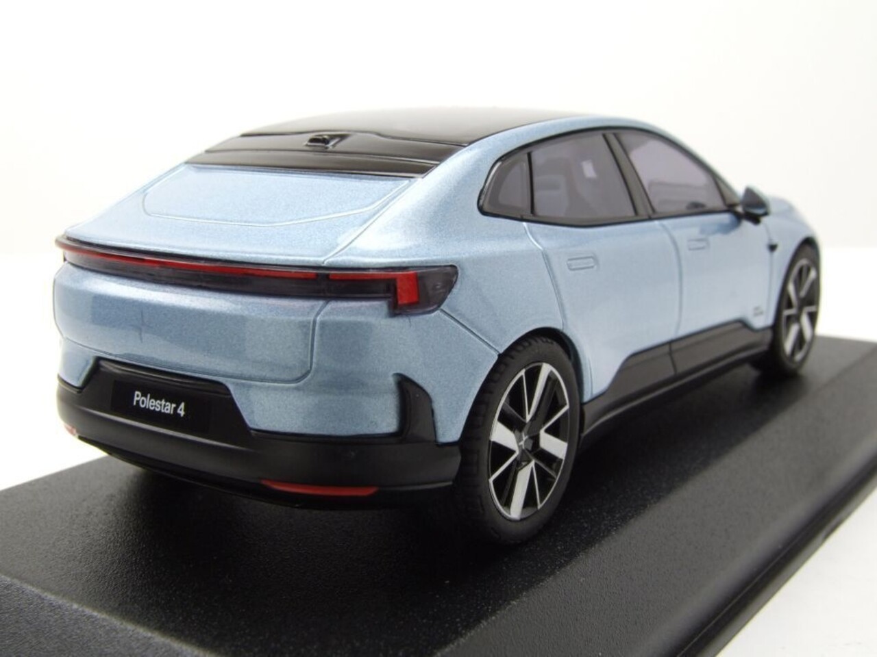 Polestar Polestar 4  2024 Electron  - 1:43 - Norev Polestar Polestar 4  2024 Electron  - 1:43 - Norev
