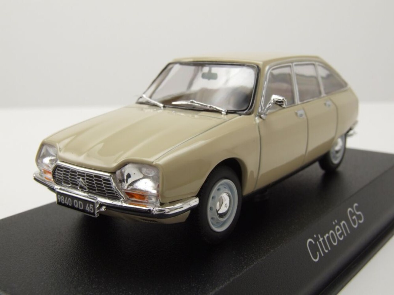 Citroen Citroen GS 1971 - 1:43 - Norev Citroen Citroen GS 1971 - 1:43 - Norev