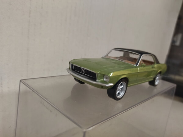 Ford Ford Mustang Coupé 1968 - 1:43 - Norev Ford Ford Mustang Coupé 1968 - 1:43 - Norev