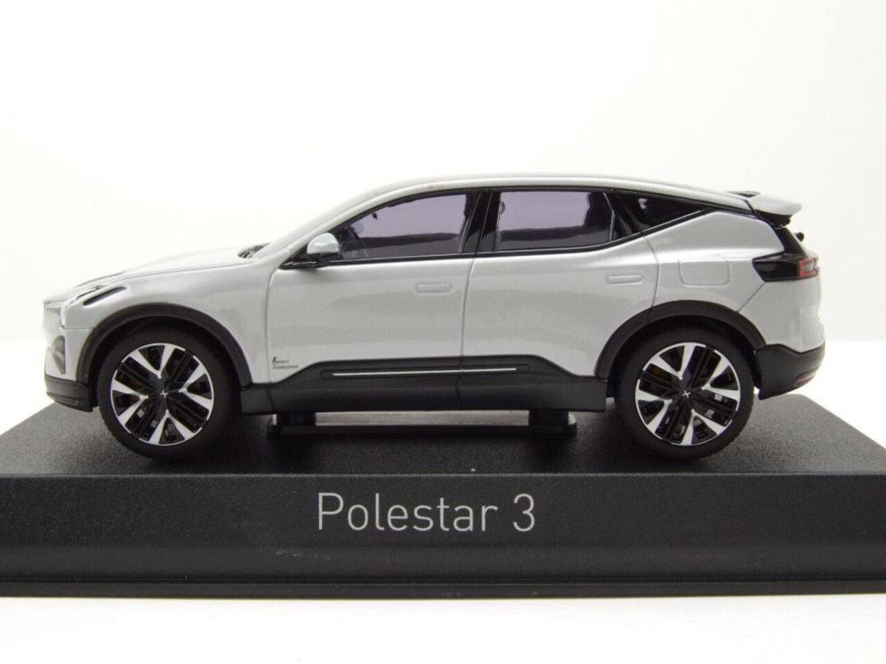 Polestar Polestar 3 2024  - 1:43 - Norev