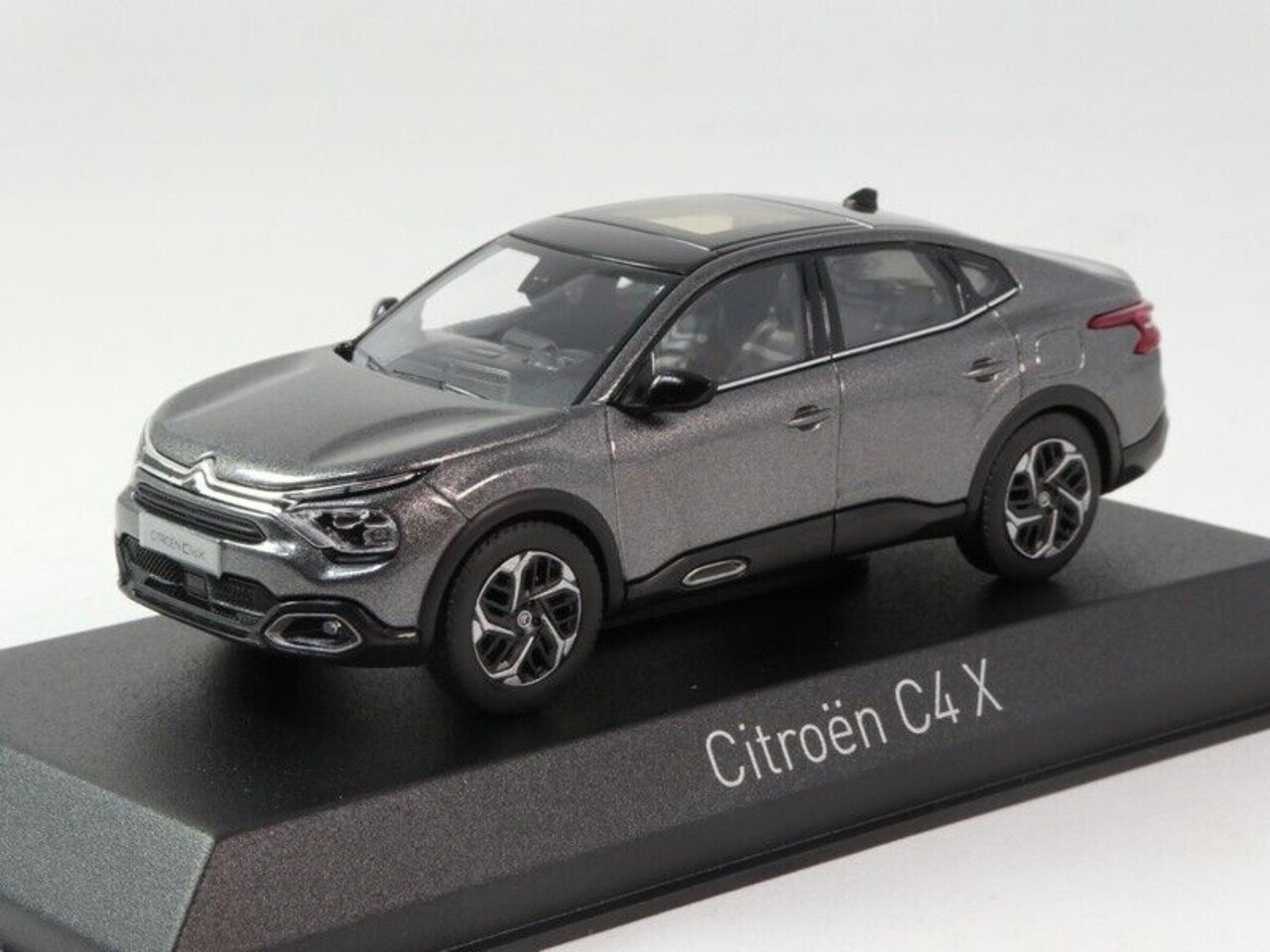 Citroen Citroen C4 X 2023 - 1:43 - Norev