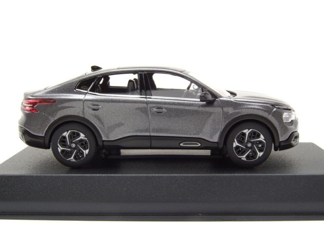 Citroen Citroen C4 X 2023 - 1:43 - Norev