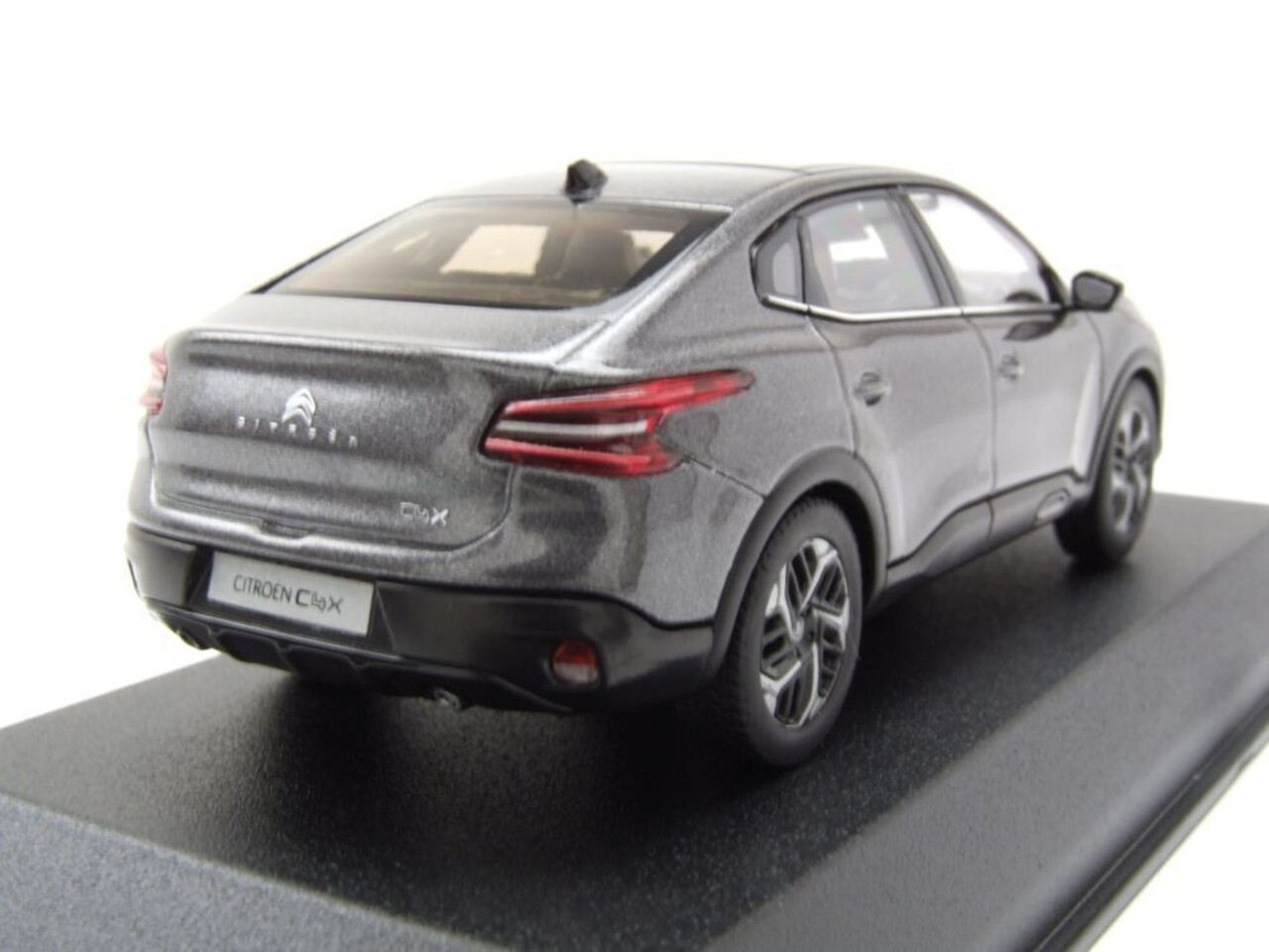 Citroen Citroen C4 X 2023 - 1:43 - Norev