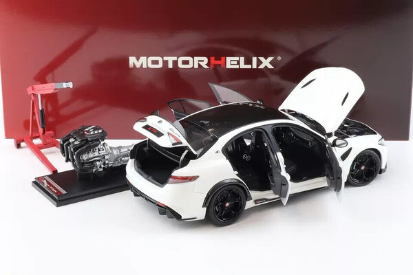 Alfa Romeo Alfa Romeo Giulia GTA + Engine + Accessories  2021 - 1:18 - MotorHelix