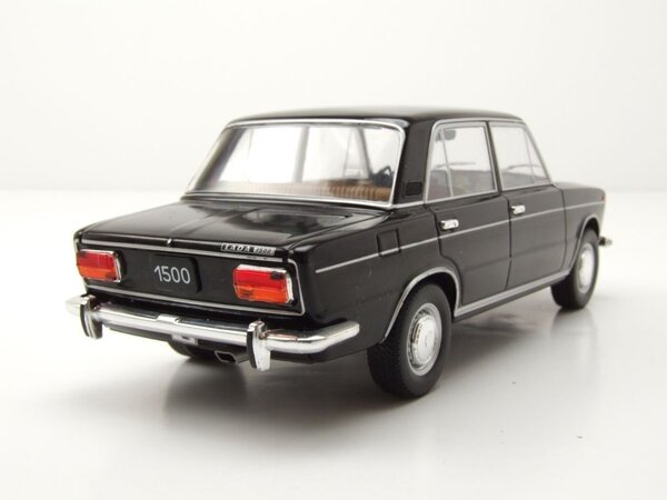 Lada Lada 1500 1977 - 1:24 - Whitebox Lada Lada 1500 1977 - 1:24 - Whitebox