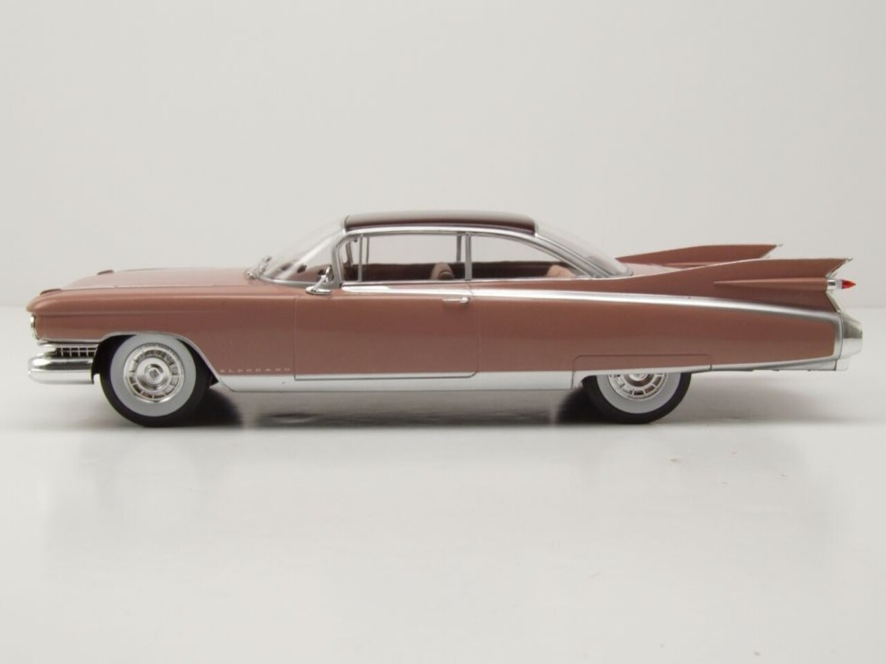 Cadillac Cadillac Eldorado Seville 1959 - 1:24 - Whitebox