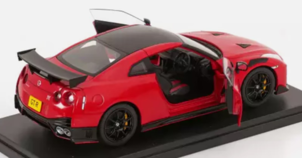 Nissan Nissan GT-R (R35) Nismo 2021 - 1:24 - Whitebox Nissan Nissan GT-R (R35) Nismo 2021 - 1:24 - Whitebox