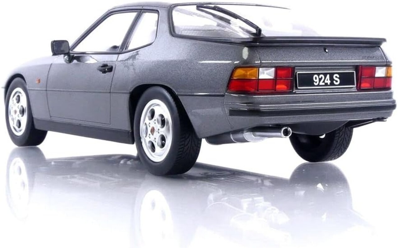 Porsche Porsche 924 S 1986 - 1:18 - KK Scale Porsche Porsche 924 S 1986 - 1:18 - KK Scale