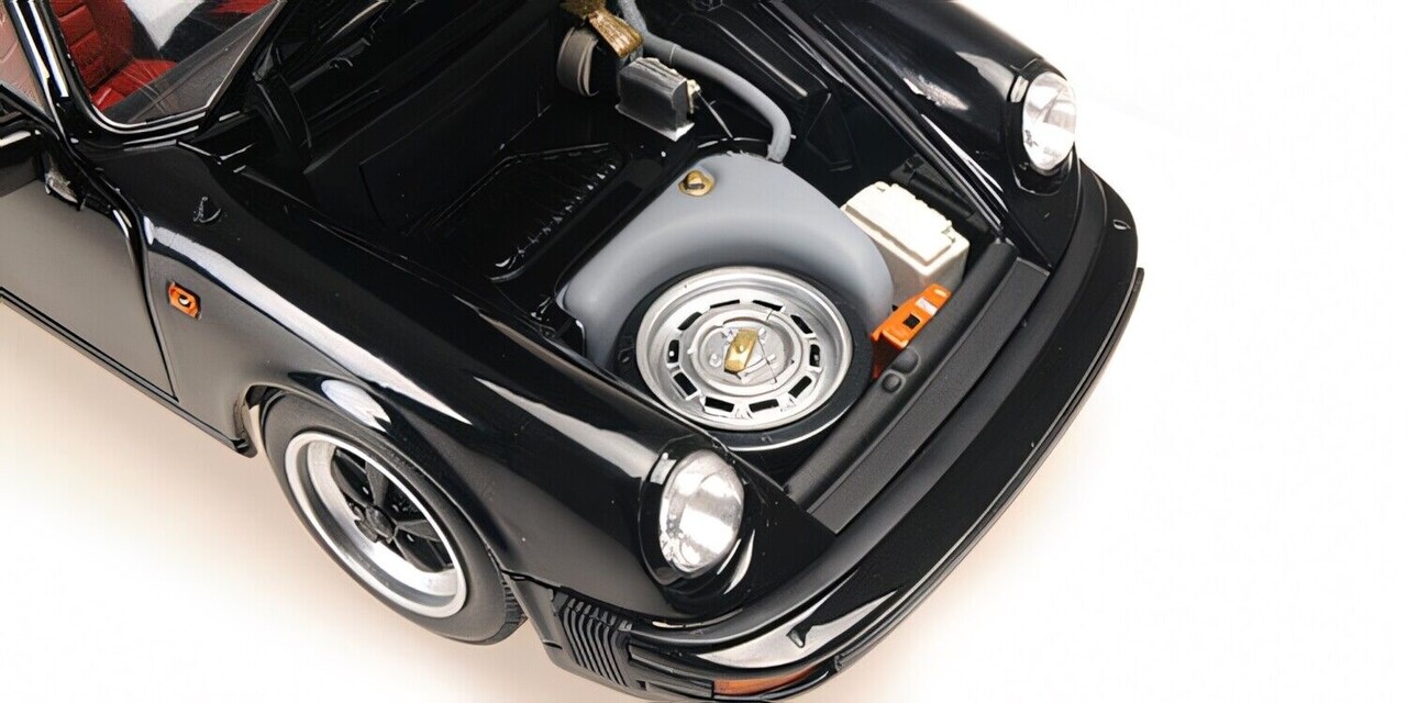 Porsche Porsche 911 Carrera 3.2 Cabriolet 1983 - 1:18 - Minichamps