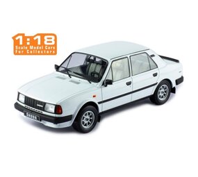 Skoda Škoda 130 L 1988 - 1:18 - IXO Models Skoda Škoda 130 L 1988 - 1:18 - IXO Models