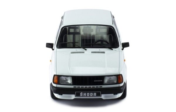 Skoda Škoda 130 L 1988 - 1:18 - IXO Models Skoda Škoda 130 L 1988 - 1:18 - IXO Models