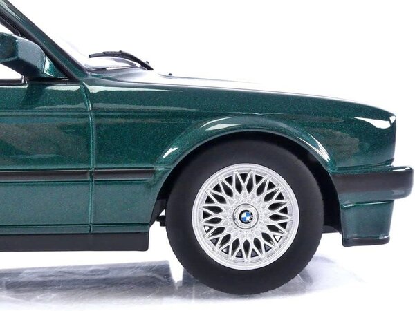 BMW BMW 325i M-Paket 1 1987 - 1:18 - KK Scale BMW BMW 325i M-Paket 1 1987 - 1:18 - KK Scale