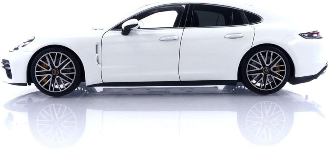 Porsche Porsche Panamera Turbo S 2020 - 1:18 - Minichamps Porsche Porsche Panamera Turbo S 2020 - 1:18 - Minichamps