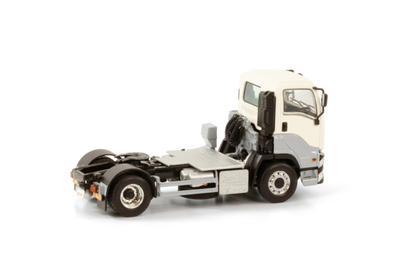Isuzu Isuzu Giga Short Cab 4x2 'White' - 1:50 - WSI Models Isuzu Isuzu Giga Short Cab 4x2 'White' - 1:50 - WSI Models