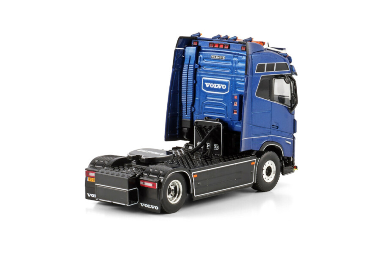 Volvo Volvo FH5 Globetrotter Tractor 4x2 'Geelhoed' - 1:50 - WSI Models Volvo Volvo FH5 Globetrotter Tractor 4x2 'Geelhoed' - 1:50 - WSI Models