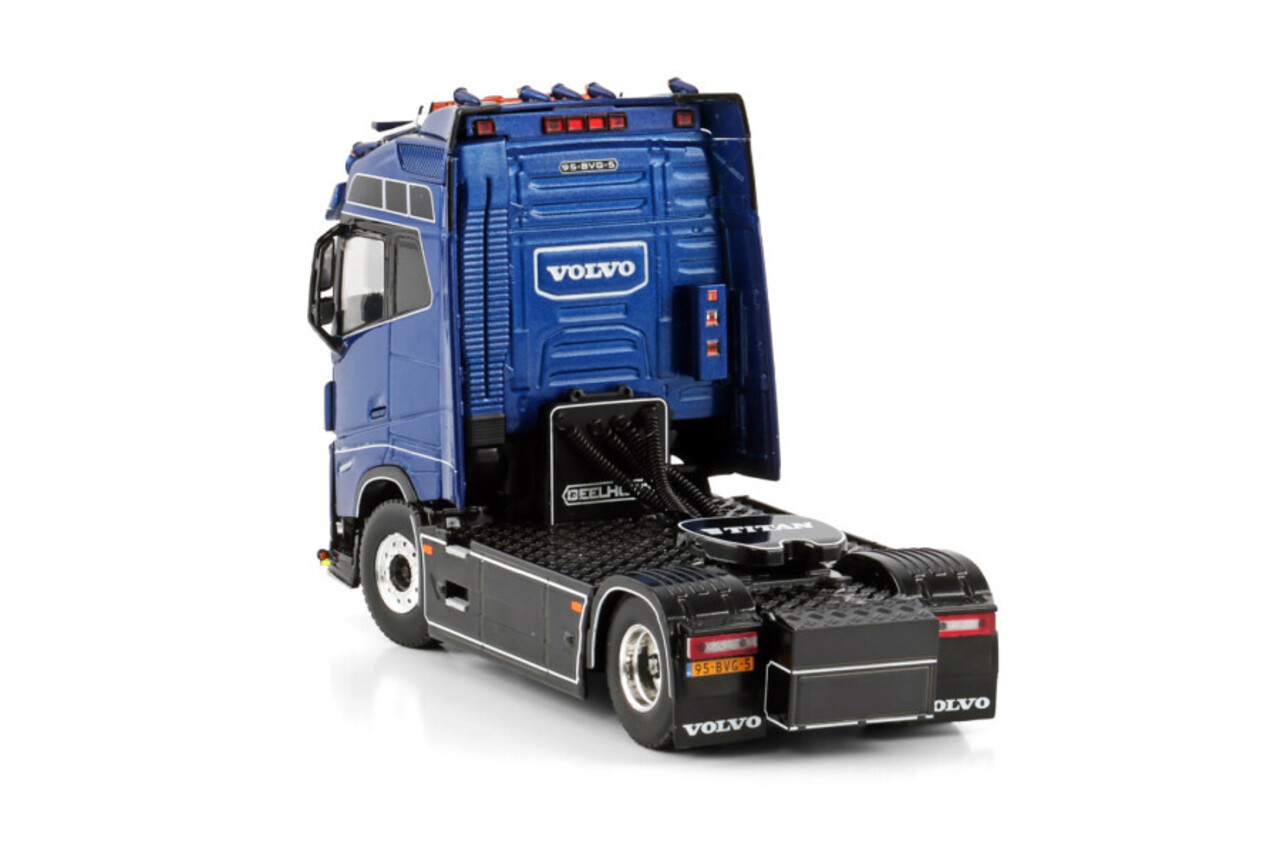 Volvo Volvo FH5 Globetrotter Tractor 4x2 'Geelhoed' - 1:50 - WSI Models Volvo Volvo FH5 Globetrotter Tractor 4x2 'Geelhoed' - 1:50 - WSI Models