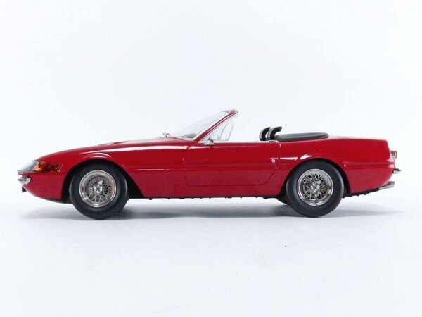 Ferrari Ferrari 365 GTS/4 1969 - 1:18 - KK Scale
