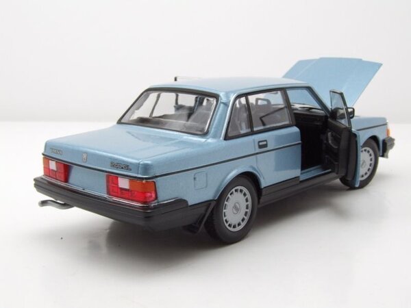 Volvo Volvo 240 GL - 1:24 - Welly