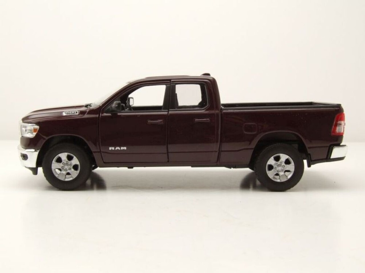 Dodge Dodge Ram 1500 Pick Up Double Cabin 2019 - 1:27 - Welly Dodge Dodge Ram 1500 Pick Up Double Cabin 2019 - 1:27 - Welly