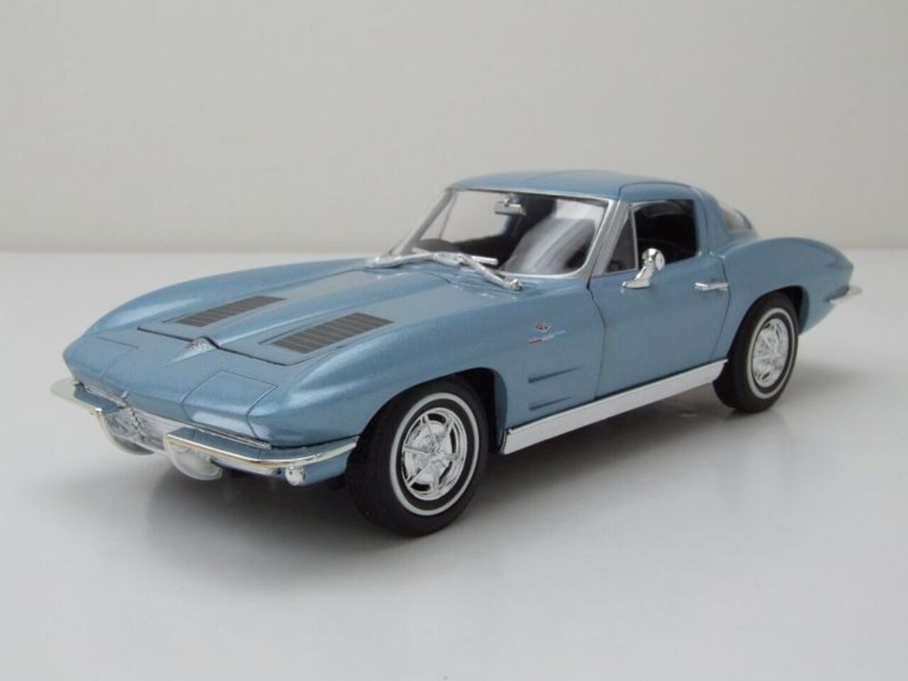 Chevrolet Chevrolet Corvette 1963 - 1:24 - Welly Chevrolet Chevrolet Corvette 1963 - 1:24 - Welly