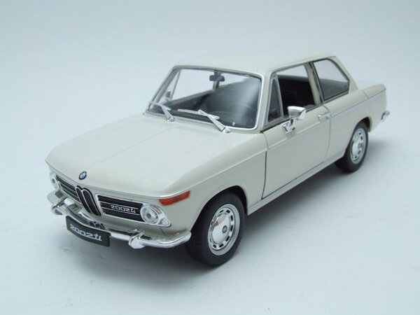 BMW BMW 2002Ti - 1:24 - Welly