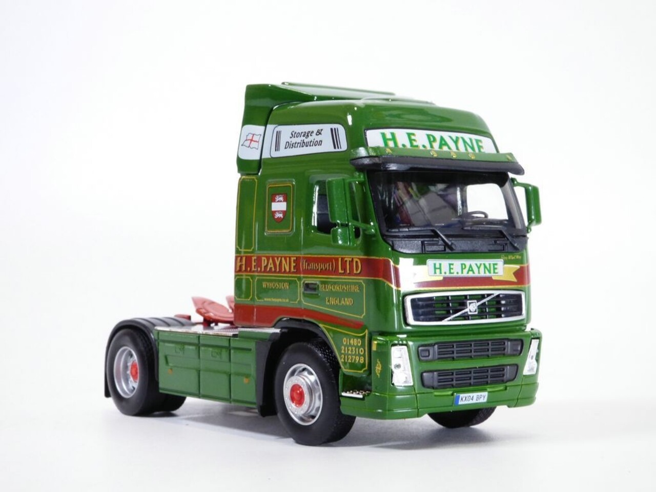 Volvo Volvo FH12 'H.E. Payne' - 1:50 - Cararama Volvo Volvo FH12 'H.E. Payne' - 1:50 - Cararama