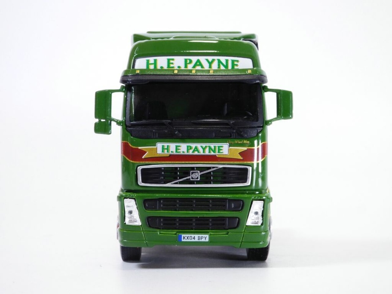 Volvo Volvo FH12 'H.E. Payne' - 1:50 - Cararama Volvo Volvo FH12 'H.E. Payne' - 1:50 - Cararama