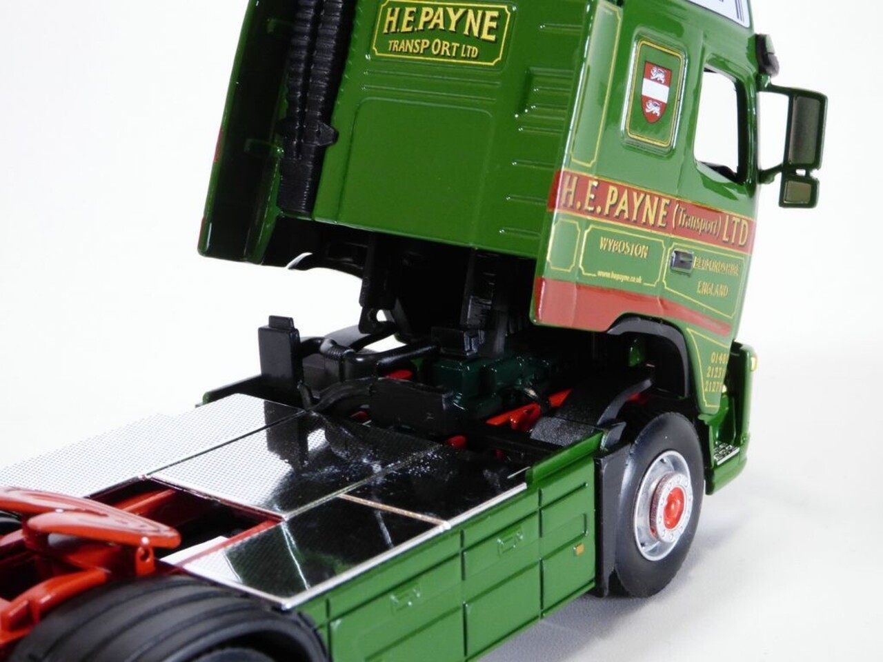 Volvo Volvo FH12 'H.E. Payne' - 1:50 - Cararama Volvo Volvo FH12 'H.E. Payne' - 1:50 - Cararama