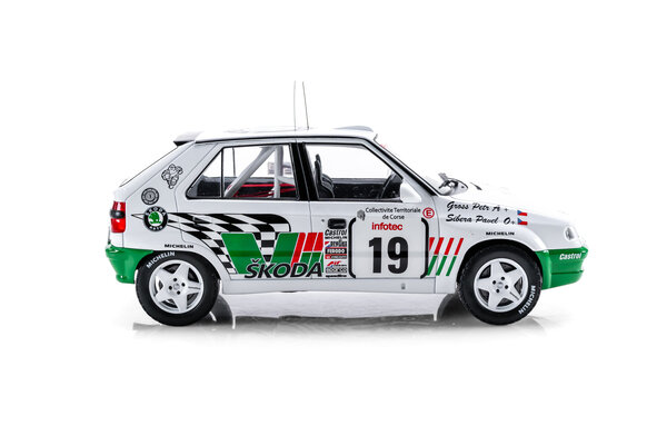 Skoda Škoda Felicia Kit Car #19 Tour de Corse 1995 - 1:18 - IXO Models
