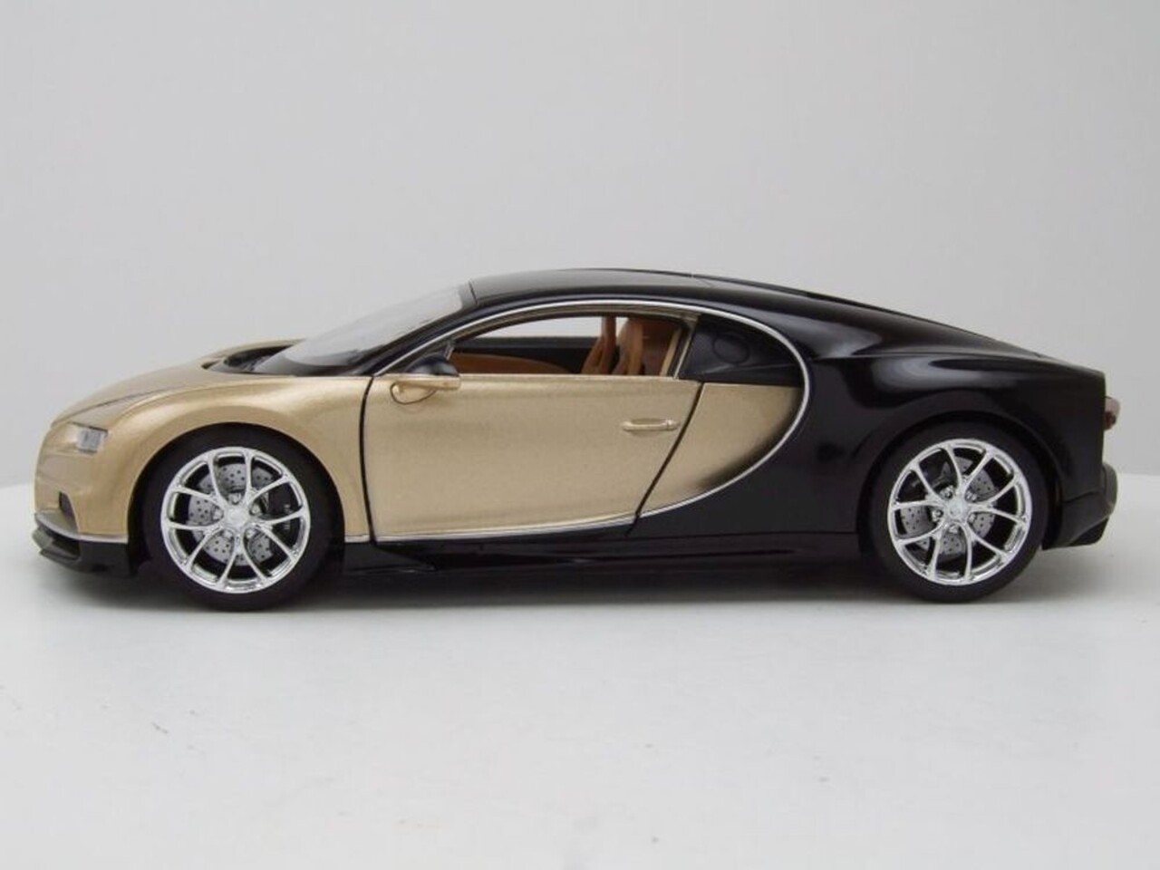 Bugatti Bugatti Chiron 2017 - 1:24 - Welly Bugatti Bugatti Chiron 2017 - 1:24 - Welly