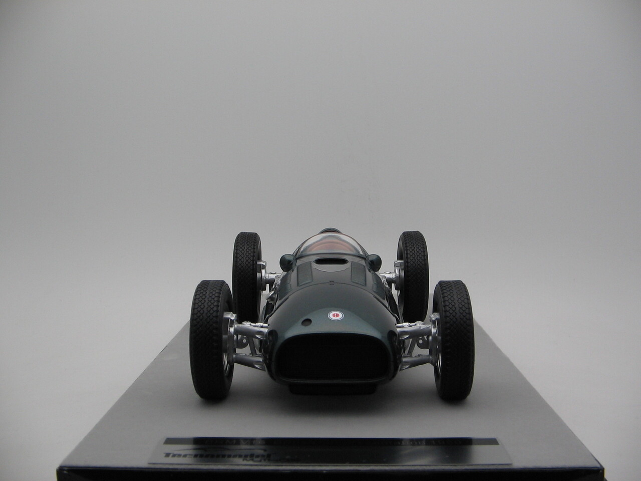 Formule 1 BRM V16 British GP Presentation 1950 - 1:18 - Tecnomodel Mythos Formule 1 BRM V16 British GP Presentation 1950 - 1:18 - Tecnomodel Mythos