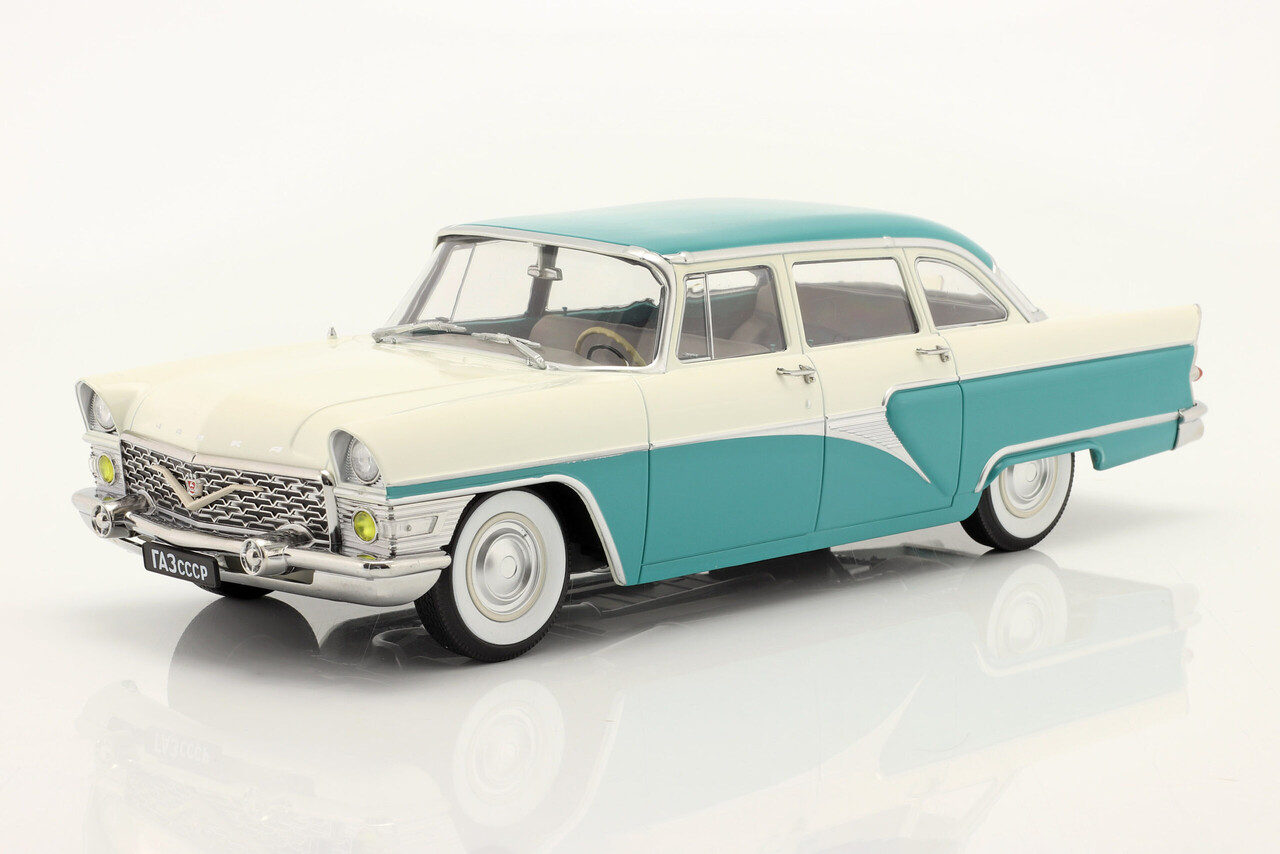 Gaz GAZ 13 Seagull - 1:18 - Triple 9 Collection Gaz GAZ 13 Seagull - 1:18 - Triple 9 Collection