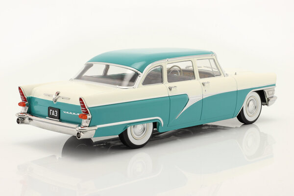 Gaz GAZ 13 Seagull - 1:18 - Triple 9 Collection Gaz GAZ 13 Seagull - 1:18 - Triple 9 Collection