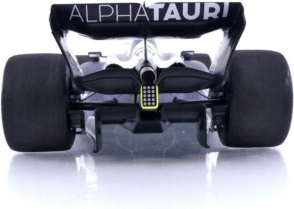 Formule 1 Scuderia Alphatauri AT03, Y. Tsunoda, Bahrain GP 2022 - 1:18 - Minichamps Formule 1 Scuderia Alphatauri AT03, Y. Tsunoda, Bahrain GP 2022 - 1:18 - Minichamps