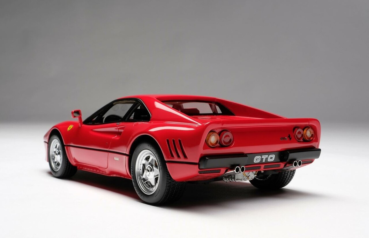 Ferrari Ferrari 288 GTO - 1:18 - Amalgam Ferrari Ferrari 288 GTO - 1:18 - Amalgam