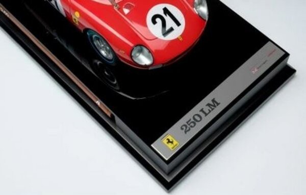 Ferrari Ferrari 250 LM #21 Winner 24H Le Mans 1965 - 1:18 - Amalgam Ferrari Ferrari 250 LM #21 Winner 24H Le Mans 1965 - 1:18 - Amalgam
