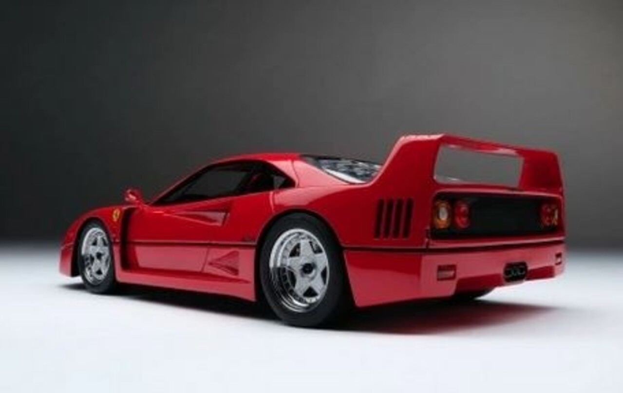 Ferrari Ferrari F40 - 1:18 - Amalgam Ferrari Ferrari F40 - 1:18 - Amalgam
