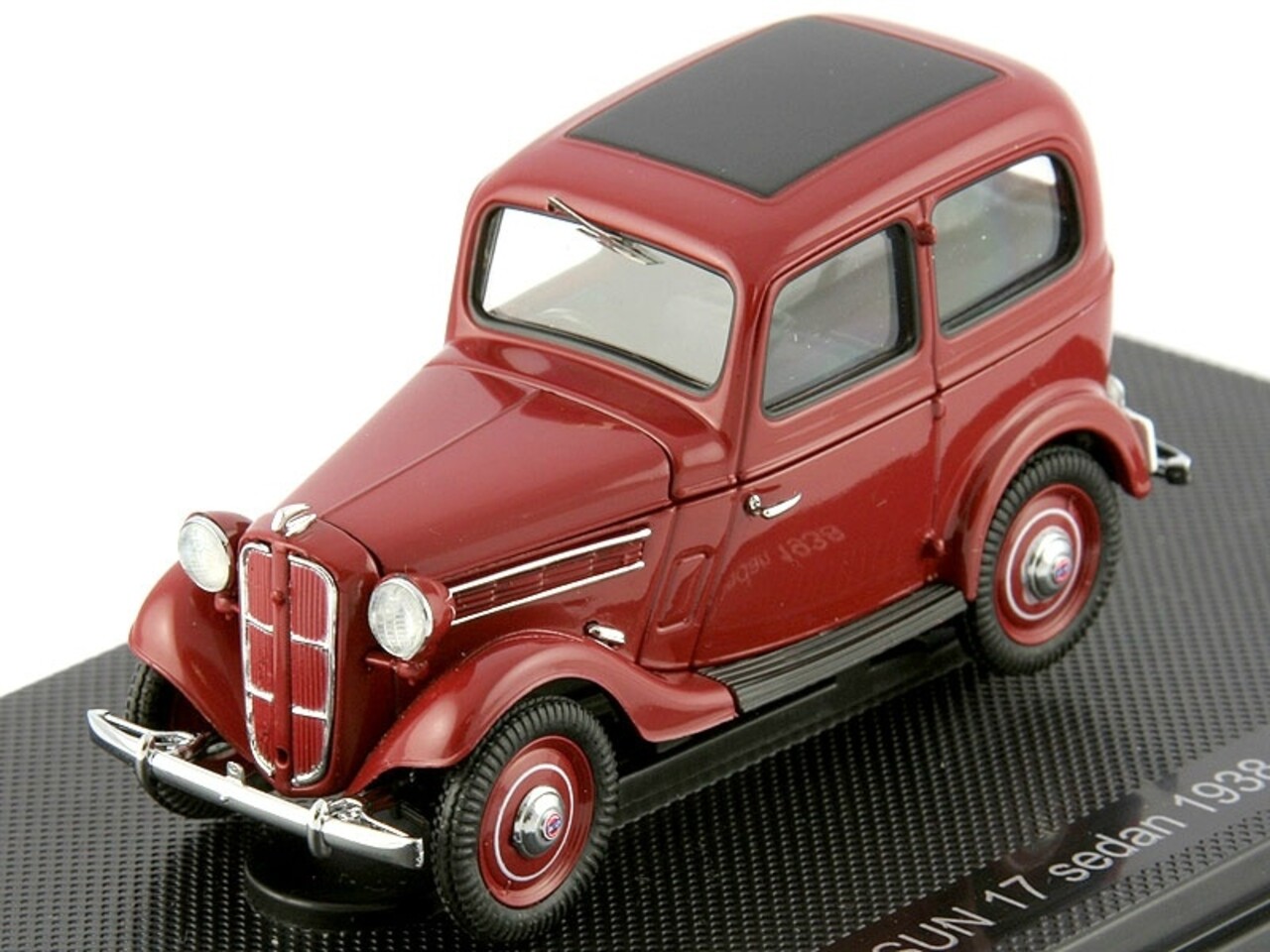 Datsun Datsun 17 Sedan 1938 - 1:43 - Ebbro Datsun Datsun 17 Sedan 1938 - 1:43 - Ebbro