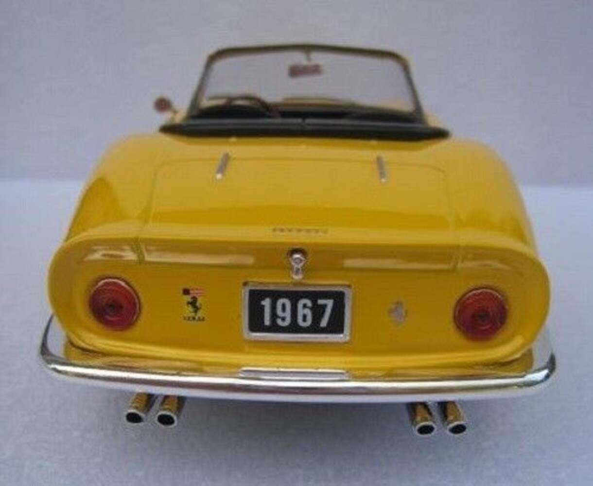 Ferrari Ferrari 275 GTB 4 NART Spider 1967 + Spoke Rims - 1:18 - KK Scale Ferrari Ferrari 275 GTB 4 NART Spider 1967 + Spoke Rims - 1:18 - KK Scale