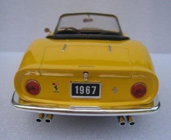 Ferrari Ferrari 275 GTB 4 NART Spider 1967 + Spoke Rims - 1:18 - KK Scale Ferrari Ferrari 275 GTB 4 NART Spider 1967 + Spoke Rims - 1:18 - KK Scale