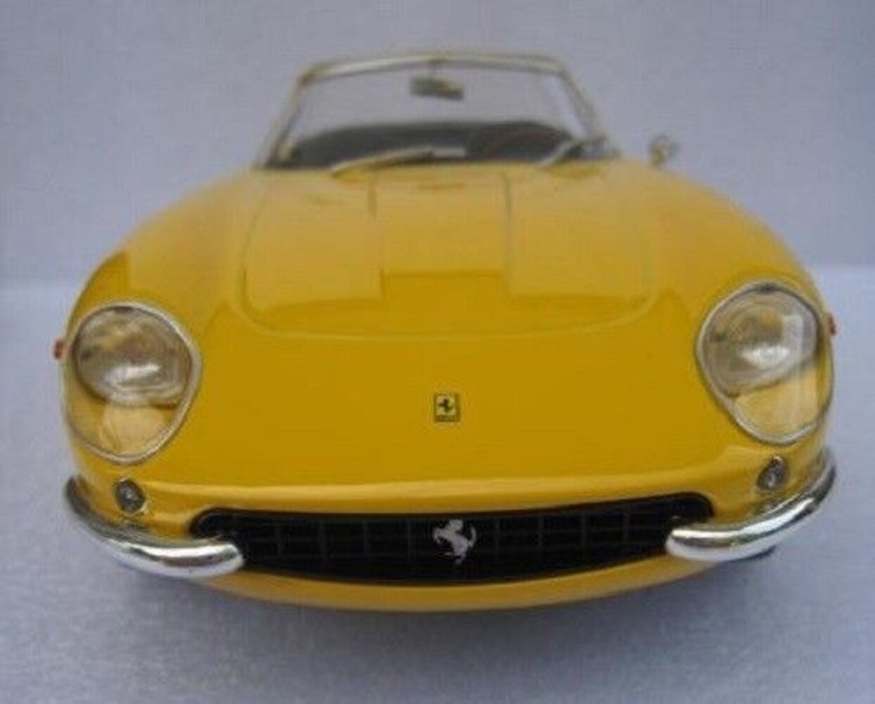 Ferrari Ferrari 275 GTB 4 NART Spider 1967 + Spoke Rims - 1:18 - KK Scale Ferrari Ferrari 275 GTB 4 NART Spider 1967 + Spoke Rims - 1:18 - KK Scale