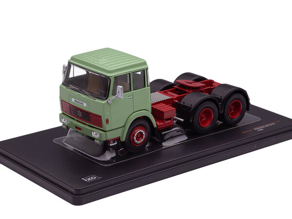 Henschel Henschel HS 19 TS 1966 - 1:43 - IXO Models