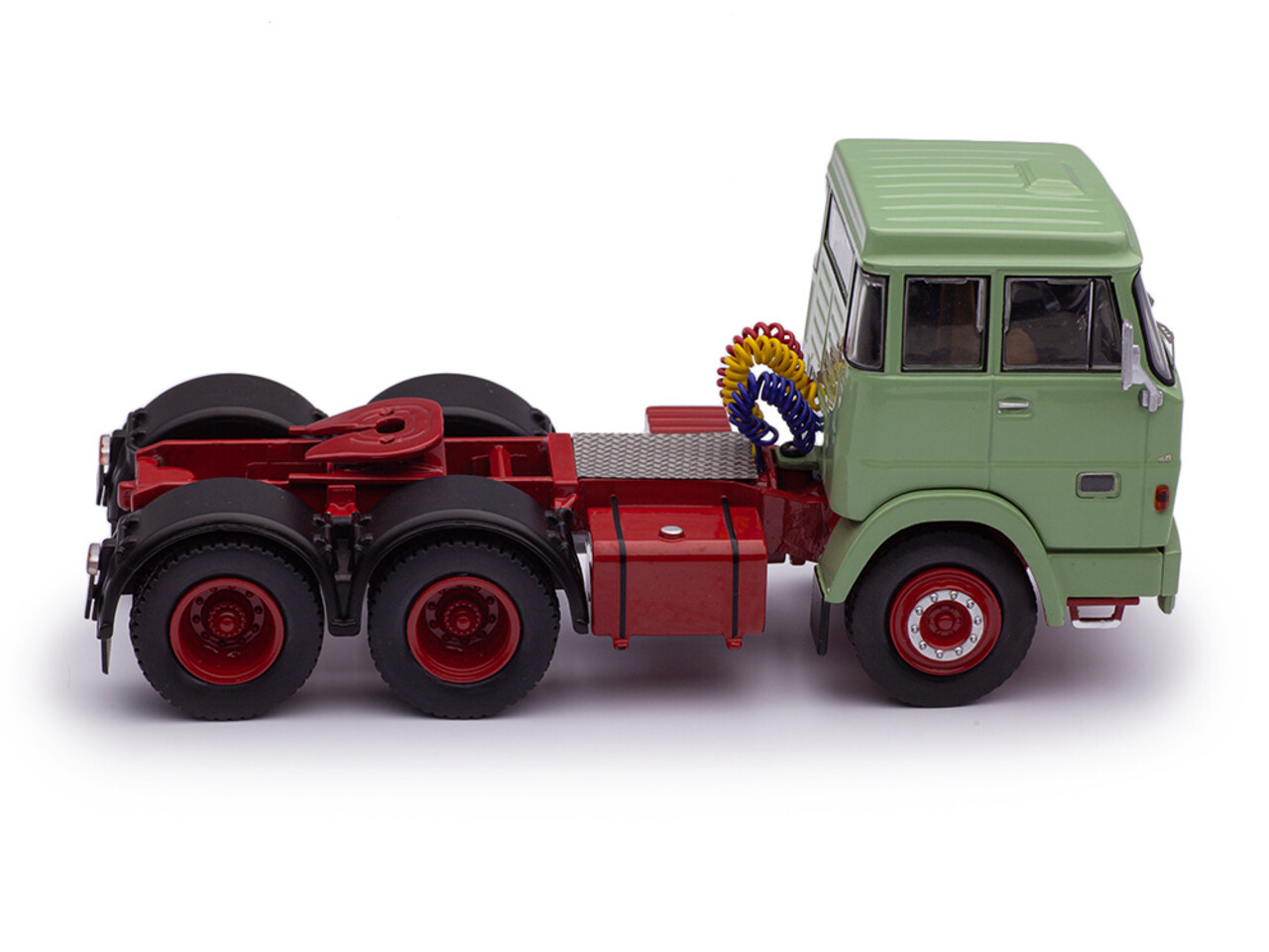 Henschel Henschel HS 19 TS 1966 - 1:43 - IXO Models