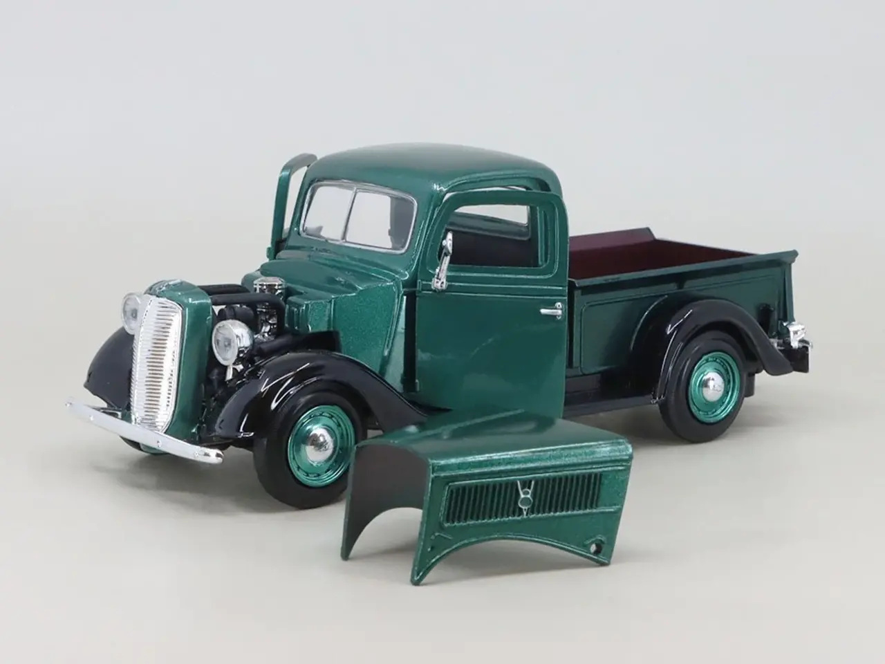 Ford Ford Pick-Up 1937 + Trailer + Speed Boat - 1:24 - Motor Max Ford Ford Pick-Up 1937 + Trailer + Speed Boat - 1:24 - Motor Max